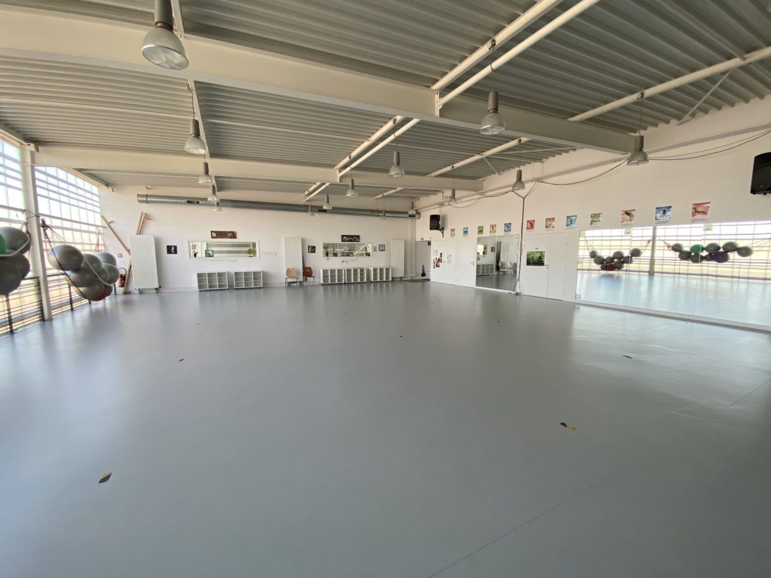 Salle-multisports-Villetaneuse.jpg